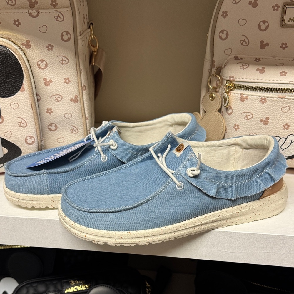 New HEY DUDE Wendy Denim Ruffle shoes